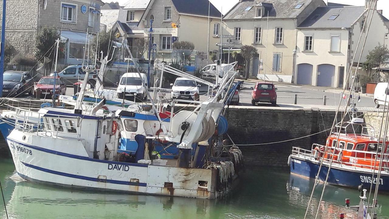 La Maison Du Postier Port-en-Bessin-Huppain Exterior photo